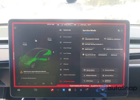 2023 Tesla Model Y Awd/Long Range Dual Motor All-Wheel Drive z USA, uszkodzony, nr VIN 7SAYGDEE2PF791592